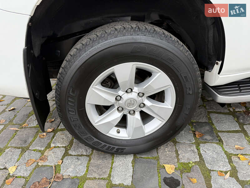 Позашляховик / Кросовер Toyota Land Cruiser Prado 2020 в Києві