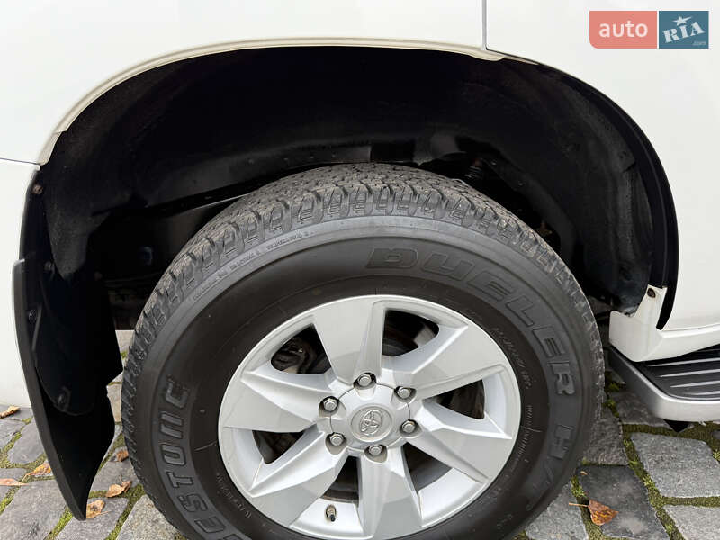 Позашляховик / Кросовер Toyota Land Cruiser Prado 2020 в Києві