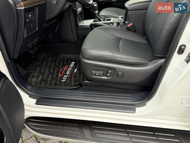 Позашляховик / Кросовер Toyota Land Cruiser Prado 2020 в Києві