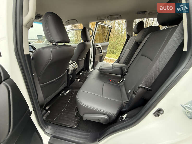 Позашляховик / Кросовер Toyota Land Cruiser Prado 2020 в Києві
