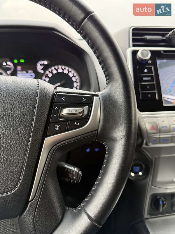 Позашляховик / Кросовер Toyota Land Cruiser Prado 2020 в Києві