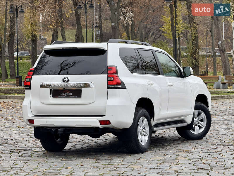 Позашляховик / Кросовер Toyota Land Cruiser Prado 2020 в Києві