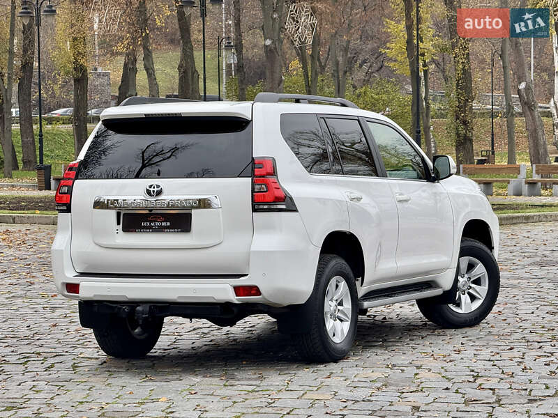 Позашляховик / Кросовер Toyota Land Cruiser Prado 2020 в Києві