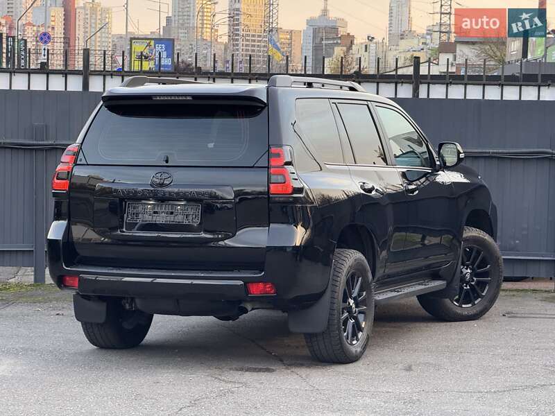 Внедорожник / Кроссовер Toyota Land Cruiser Prado 2019 в Киеве