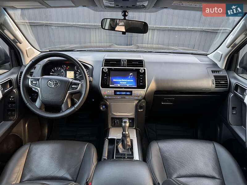 Внедорожник / Кроссовер Toyota Land Cruiser Prado 2019 в Киеве