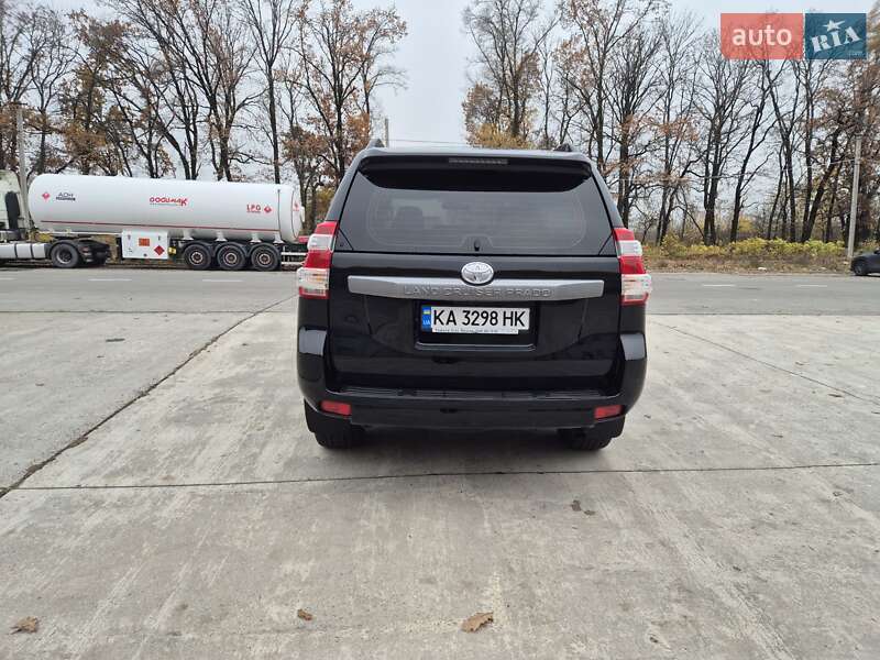 Внедорожник / Кроссовер Toyota Land Cruiser Prado 2017 в Киеве фото 4 Внедорожник / Кроссовер Toyota Land Cruiser Prado 2017 в Киеве