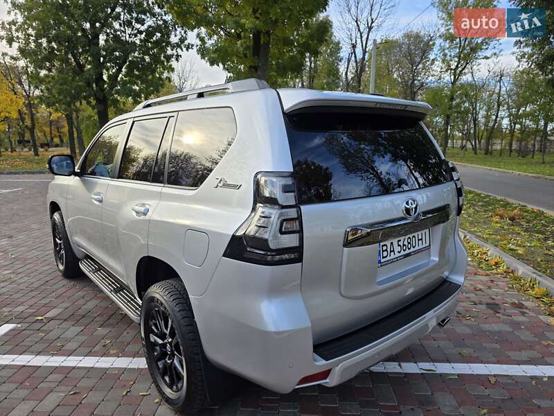 Внедорожник / Кроссовер Toyota Land Cruiser Prado 2022 в Кропивницком фото 13 Внедорожник / Кроссовер Toyota Land Cruiser Prado 2022 в Кропивницком