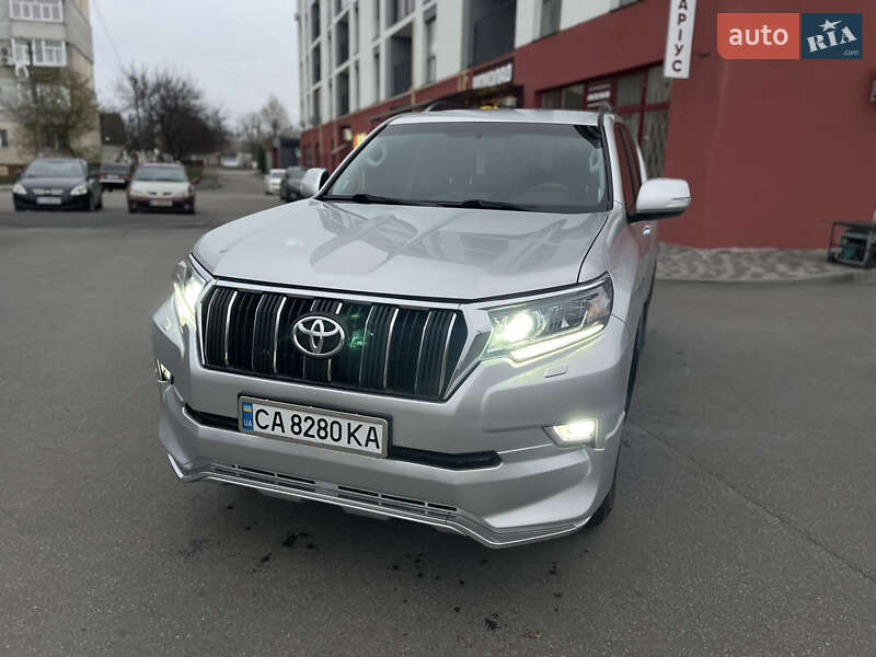 Позашляховик / Кросовер Toyota Land Cruiser Prado 2018 в Миронівці