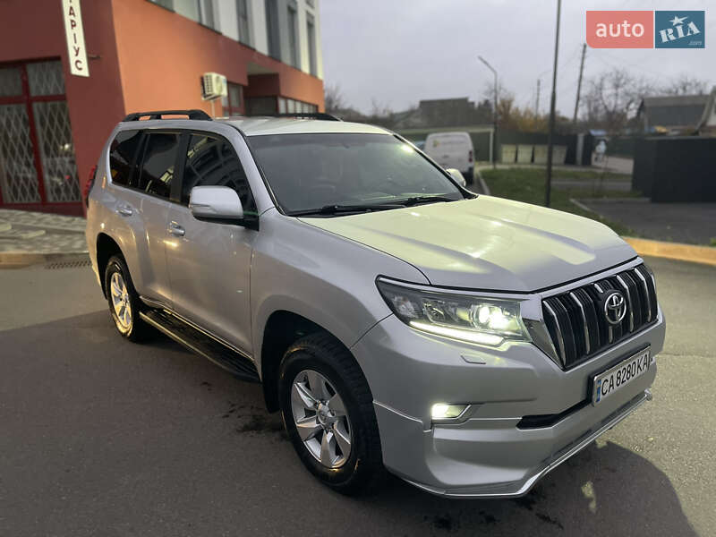 Позашляховик / Кросовер Toyota Land Cruiser Prado 2018 в Миронівці
