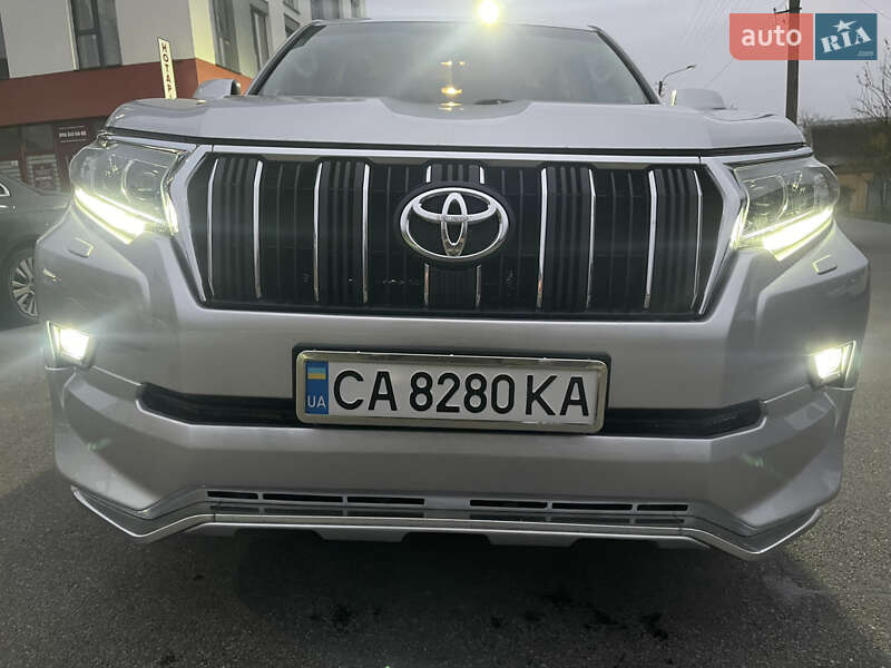 Позашляховик / Кросовер Toyota Land Cruiser Prado 2018 в Миронівці