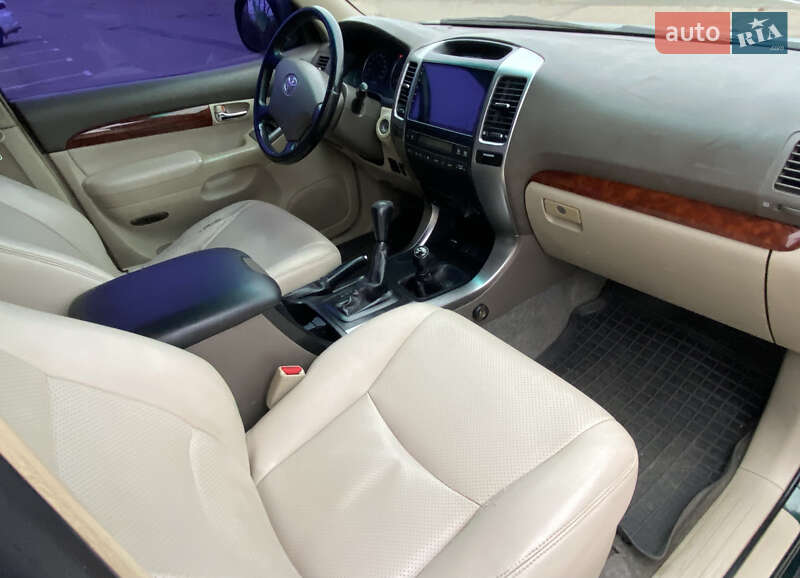 Внедорожник / Кроссовер Toyota Land Cruiser Prado 2006 в Киеве