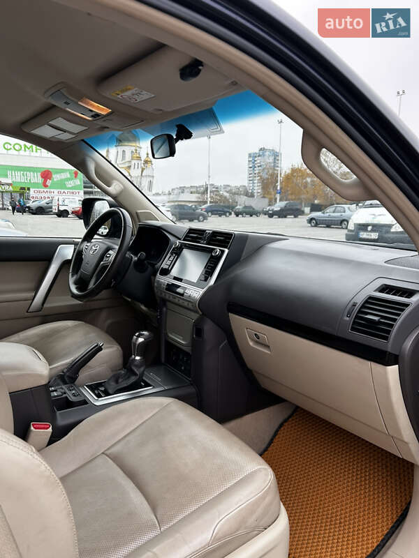 Внедорожник / Кроссовер Toyota Land Cruiser Prado 2018 в Запорожье