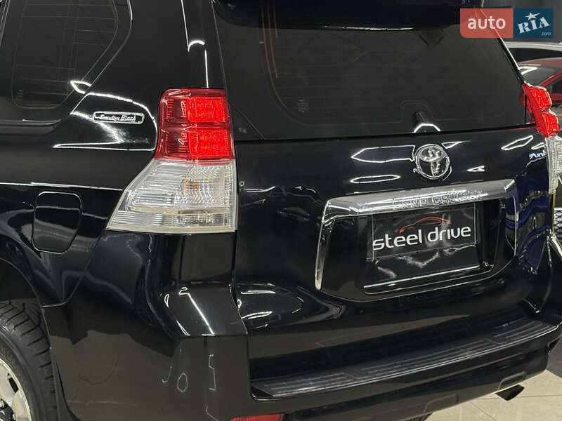 Внедорожник / Кроссовер Toyota Land Cruiser Prado 2010 в Николаеве