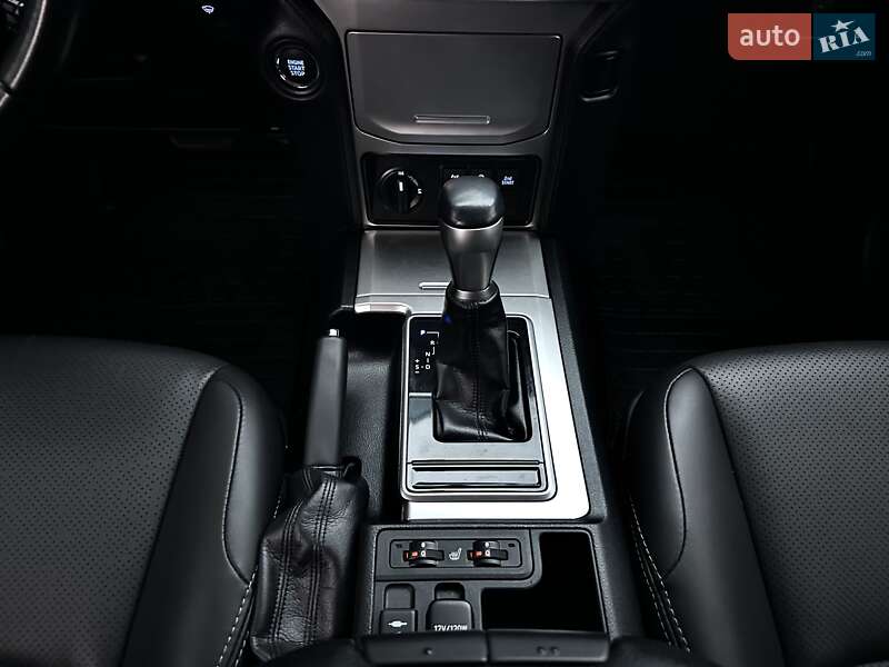 Внедорожник / Кроссовер Toyota Land Cruiser Prado 2019 в Киеве фото 35 Внедорожник / Кроссовер Toyota Land Cruiser Prado 2019 в Киеве