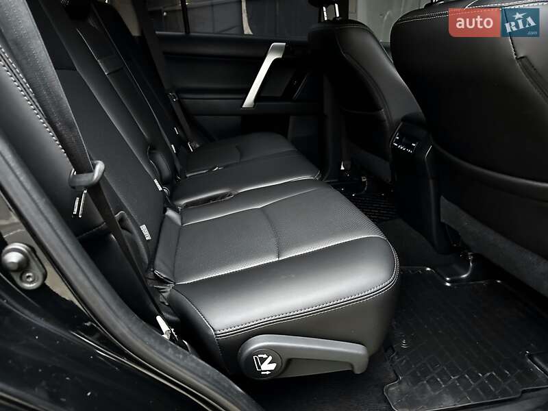Внедорожник / Кроссовер Toyota Land Cruiser Prado 2019 в Киеве фото 45 Внедорожник / Кроссовер Toyota Land Cruiser Prado 2019 в Киеве