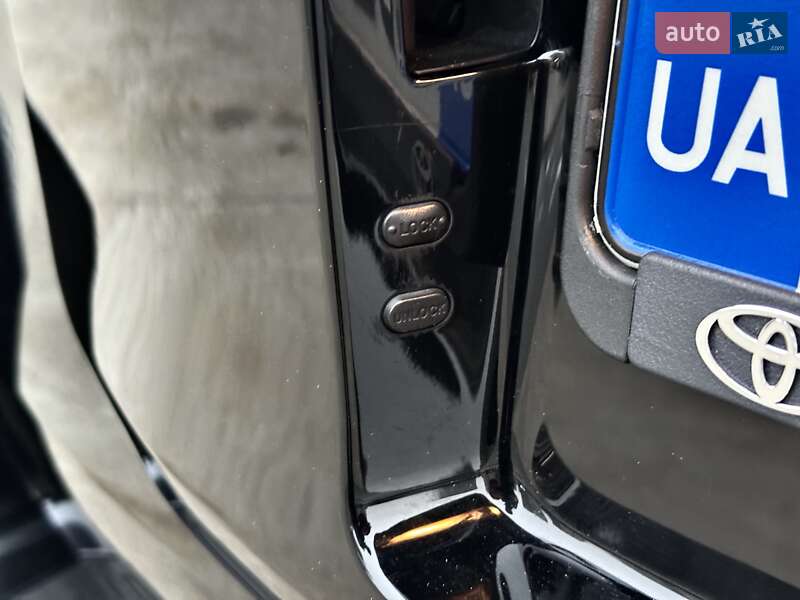 Внедорожник / Кроссовер Toyota Land Cruiser Prado 2019 в Киеве фото 61 Внедорожник / Кроссовер Toyota Land Cruiser Prado 2019 в Киеве
