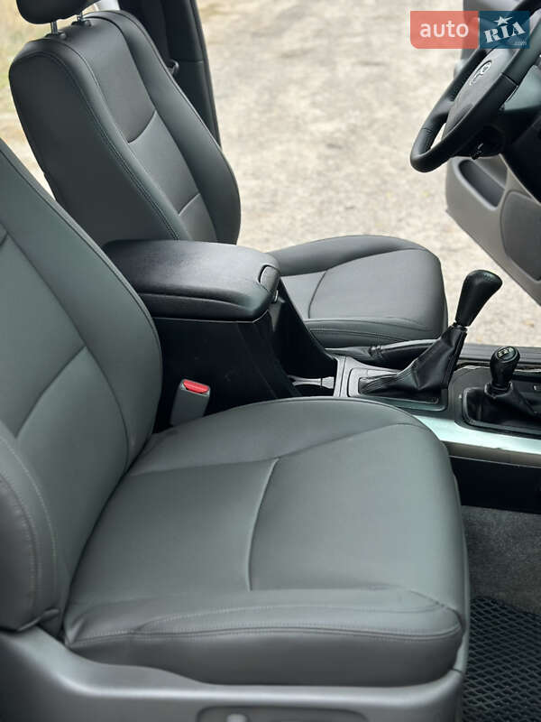 Внедорожник / Кроссовер Toyota Land Cruiser Prado 2005 в Запорожье