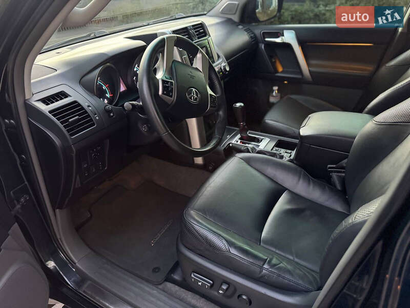 Внедорожник / Кроссовер Toyota Land Cruiser Prado 2011 в Киеве фото 16 Внедорожник / Кроссовер Toyota Land Cruiser Prado 2011 в Киеве