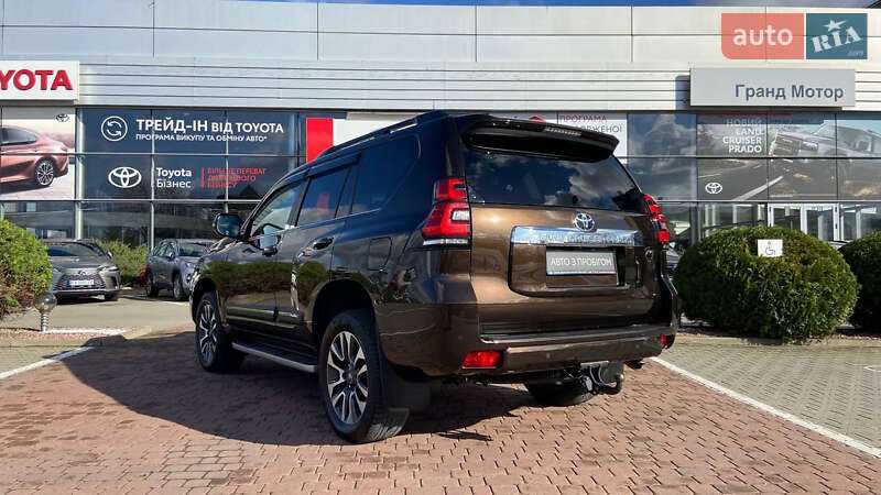 Внедорожник / Кроссовер Toyota Land Cruiser Prado 2023 в Хмельницком