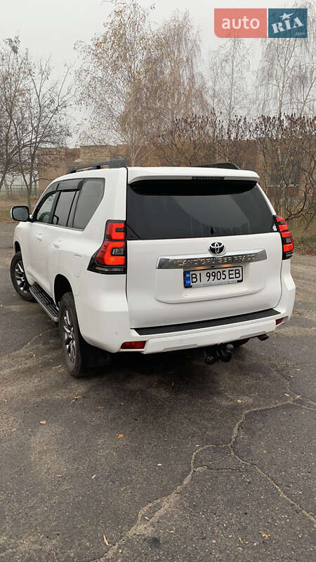 Внедорожник / Кроссовер Toyota Land Cruiser Prado 2019 в Полтаве фото 8 Внедорожник / Кроссовер Toyota Land Cruiser Prado 2019 в Полтаве