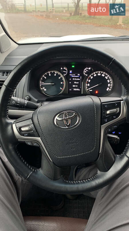 Внедорожник / Кроссовер Toyota Land Cruiser Prado 2019 в Полтаве фото 26 Внедорожник / Кроссовер Toyota Land Cruiser Prado 2019 в Полтаве