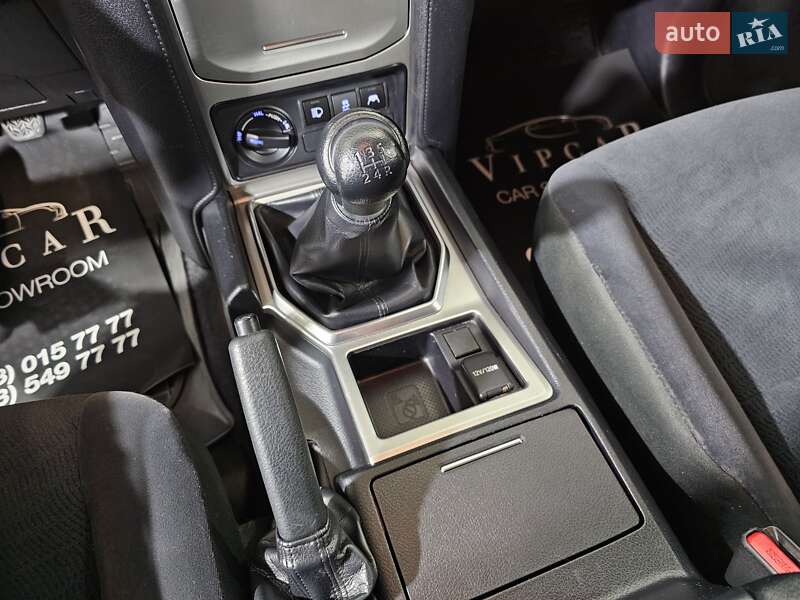 Позашляховик / Кросовер Toyota Land Cruiser Prado 2019 в Києві