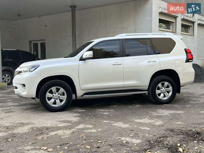 Внедорожник / Кроссовер Toyota Land Cruiser Prado 2019 в Тернополе