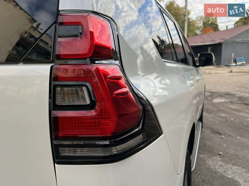 Внедорожник / Кроссовер Toyota Land Cruiser Prado 2019 в Тернополе