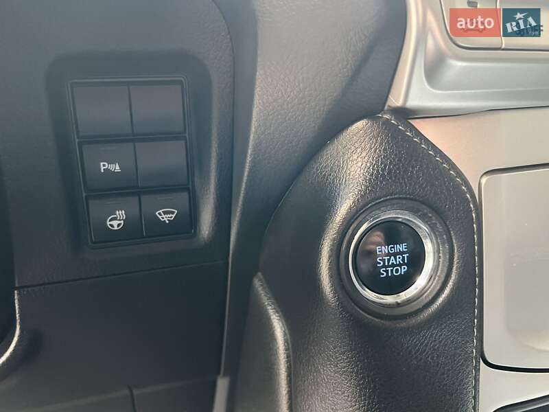 Внедорожник / Кроссовер Toyota Land Cruiser Prado 2019 в Тернополе