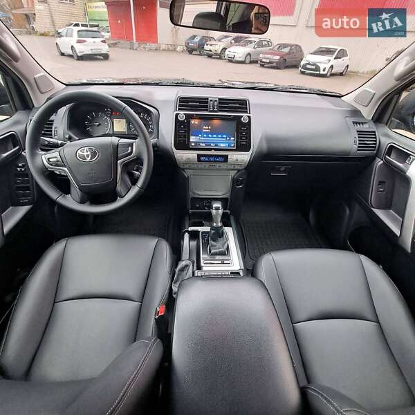 Внедорожник / Кроссовер Toyota Land Cruiser Prado 2018 в Киеве фото 10 Внедорожник / Кроссовер Toyota Land Cruiser Prado 2018 в Киеве