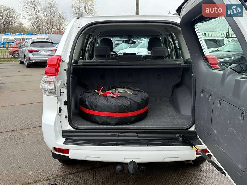Внедорожник / Кроссовер Toyota Land Cruiser Prado 2012 в Киеве фото 16 Внедорожник / Кроссовер Toyota Land Cruiser Prado 2012 в Киеве