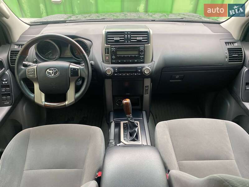Внедорожник / Кроссовер Toyota Land Cruiser Prado 2010 в Киеве фото 16 Внедорожник / Кроссовер Toyota Land Cruiser Prado 2010 в Киеве