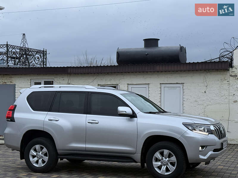 Внедорожник / Кроссовер Toyota Land Cruiser Prado 2021 в Днепре