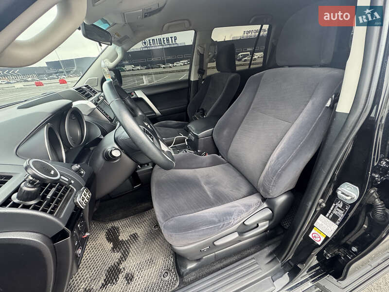 Внедорожник / Кроссовер Toyota Land Cruiser Prado 2017 в Днепре