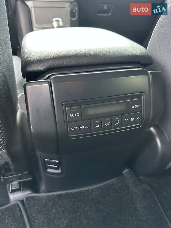 Внедорожник / Кроссовер Toyota Land Cruiser Prado 2018 в Киеве