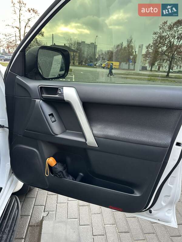 Внедорожник / Кроссовер Toyota Land Cruiser Prado 2018 в Киеве