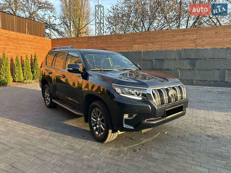 Toyota Land Cruiser Prado 2018