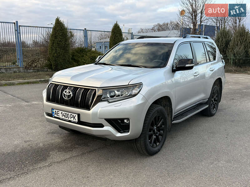 Внедорожник / Кроссовер Toyota Land Cruiser Prado 2021 в Новомосковске