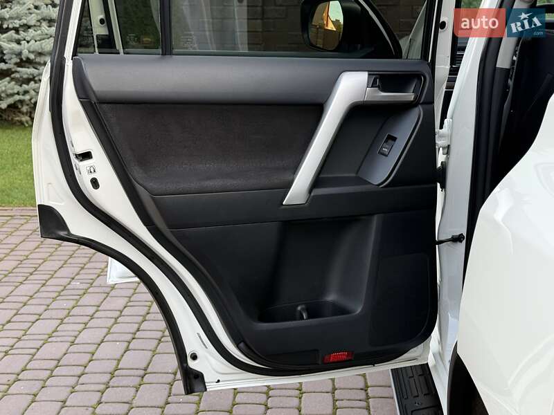 Внедорожник / Кроссовер Toyota Land Cruiser Prado 2022 в Ровно фото 2 Внедорожник / Кроссовер Toyota Land Cruiser Prado 2022 в Ровно