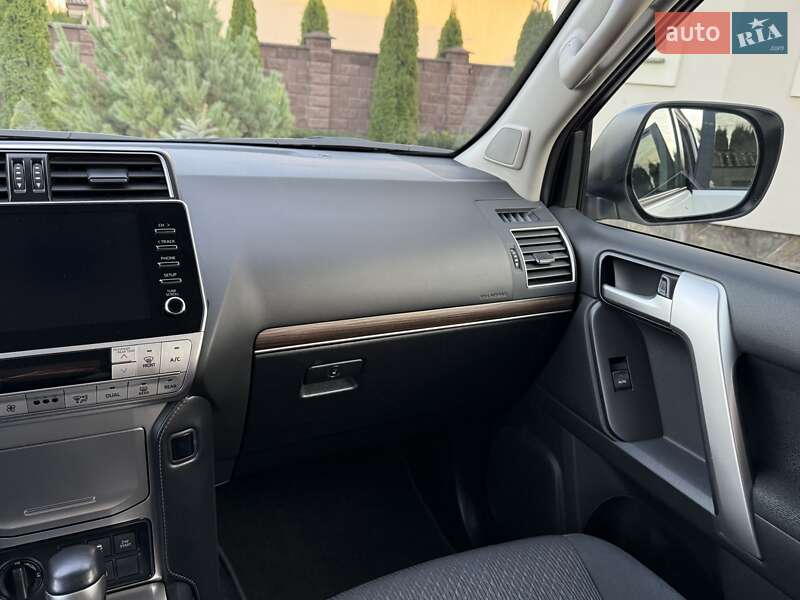 Внедорожник / Кроссовер Toyota Land Cruiser Prado 2022 в Ровно фото 27 Внедорожник / Кроссовер Toyota Land Cruiser Prado 2022 в Ровно