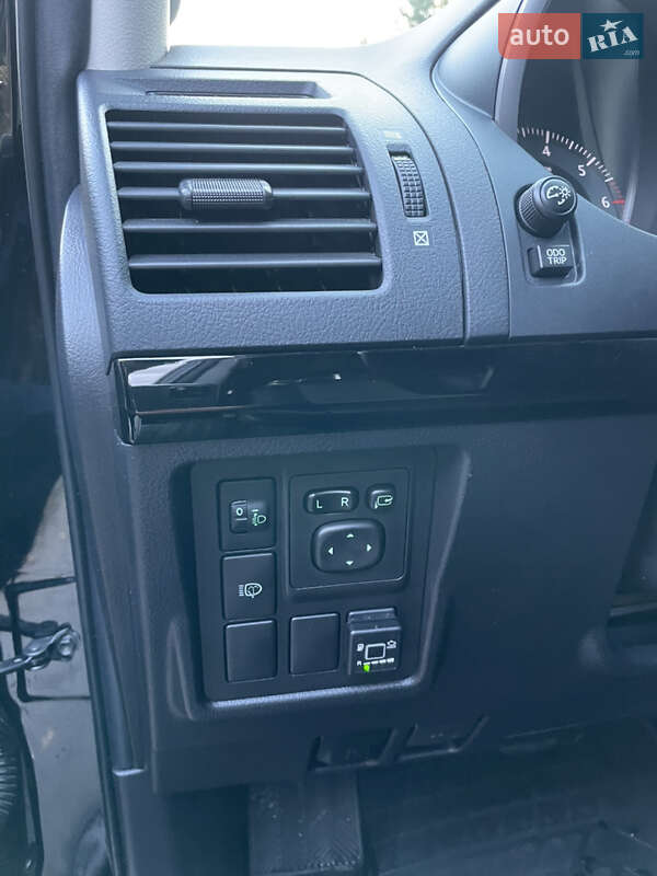 Внедорожник / Кроссовер Toyota Land Cruiser Prado 2017 в Киеве фото 14 Внедорожник / Кроссовер Toyota Land Cruiser Prado 2017 в Киеве