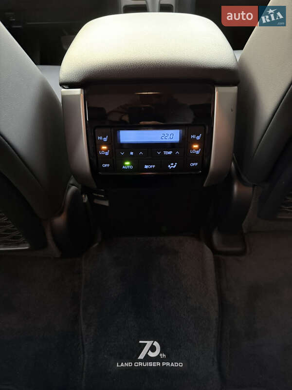 Внедорожник / Кроссовер Toyota Land Cruiser Prado 2022 в Киеве