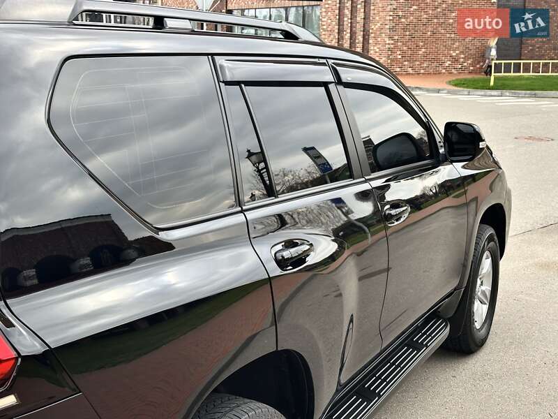 Внедорожник / Кроссовер Toyota Land Cruiser Prado 2019 в Киеве фото 16 Внедорожник / Кроссовер Toyota Land Cruiser Prado 2019 в Киеве