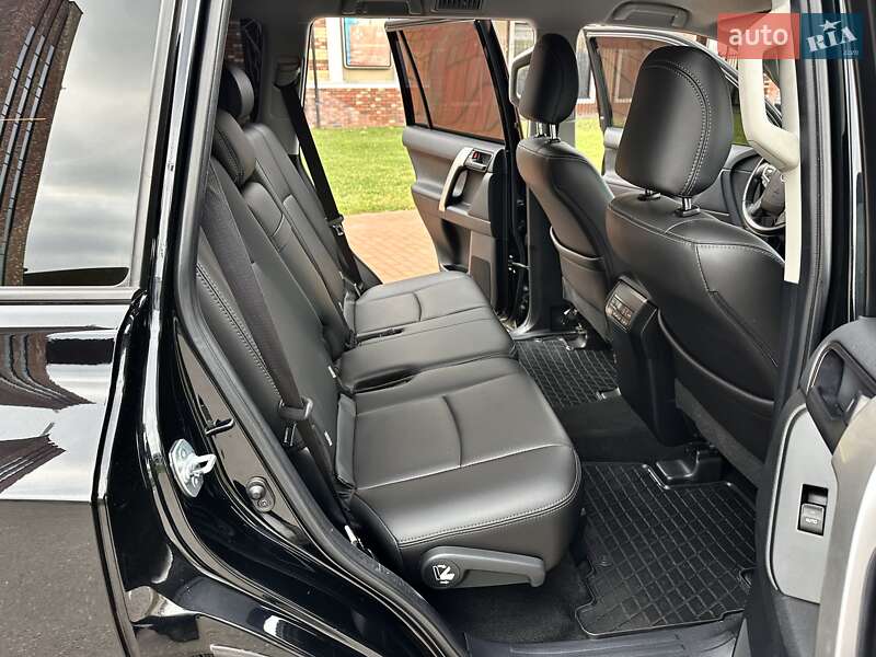 Внедорожник / Кроссовер Toyota Land Cruiser Prado 2019 в Киеве фото 35 Внедорожник / Кроссовер Toyota Land Cruiser Prado 2019 в Киеве