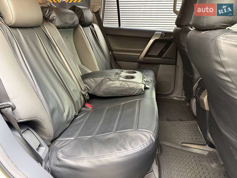 Внедорожник / Кроссовер Toyota Land Cruiser Prado 2012 в Киеве