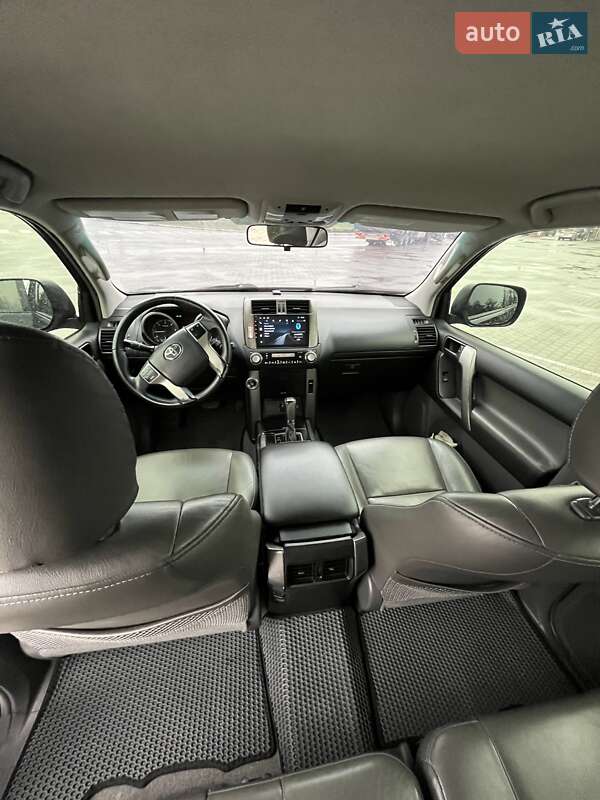 Внедорожник / Кроссовер Toyota Land Cruiser Prado 2010 в Тернополе фото 17 Внедорожник / Кроссовер Toyota Land Cruiser Prado 2010 в Тернополе
