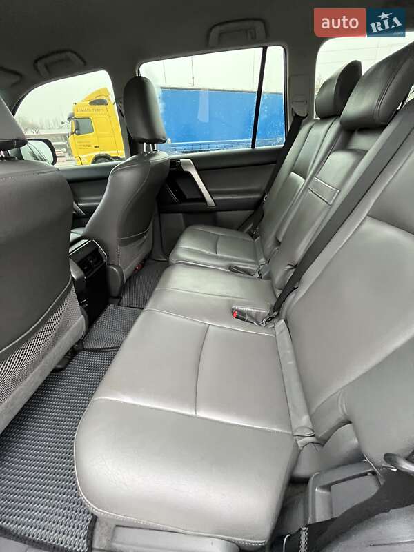 Внедорожник / Кроссовер Toyota Land Cruiser Prado 2010 в Тернополе фото 18 Внедорожник / Кроссовер Toyota Land Cruiser Prado 2010 в Тернополе