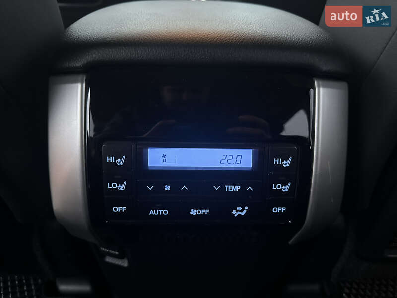 Внедорожник / Кроссовер Toyota Land Cruiser Prado 2019 в Киеве фото 12 Внедорожник / Кроссовер Toyota Land Cruiser Prado 2019 в Киеве