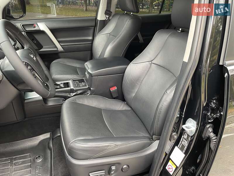 Внедорожник / Кроссовер Toyota Land Cruiser Prado 2019 в Виннице фото 31 Внедорожник / Кроссовер Toyota Land Cruiser Prado 2019 в Виннице