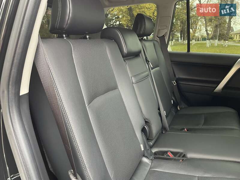 Внедорожник / Кроссовер Toyota Land Cruiser Prado 2019 в Виннице фото 50 Внедорожник / Кроссовер Toyota Land Cruiser Prado 2019 в Виннице